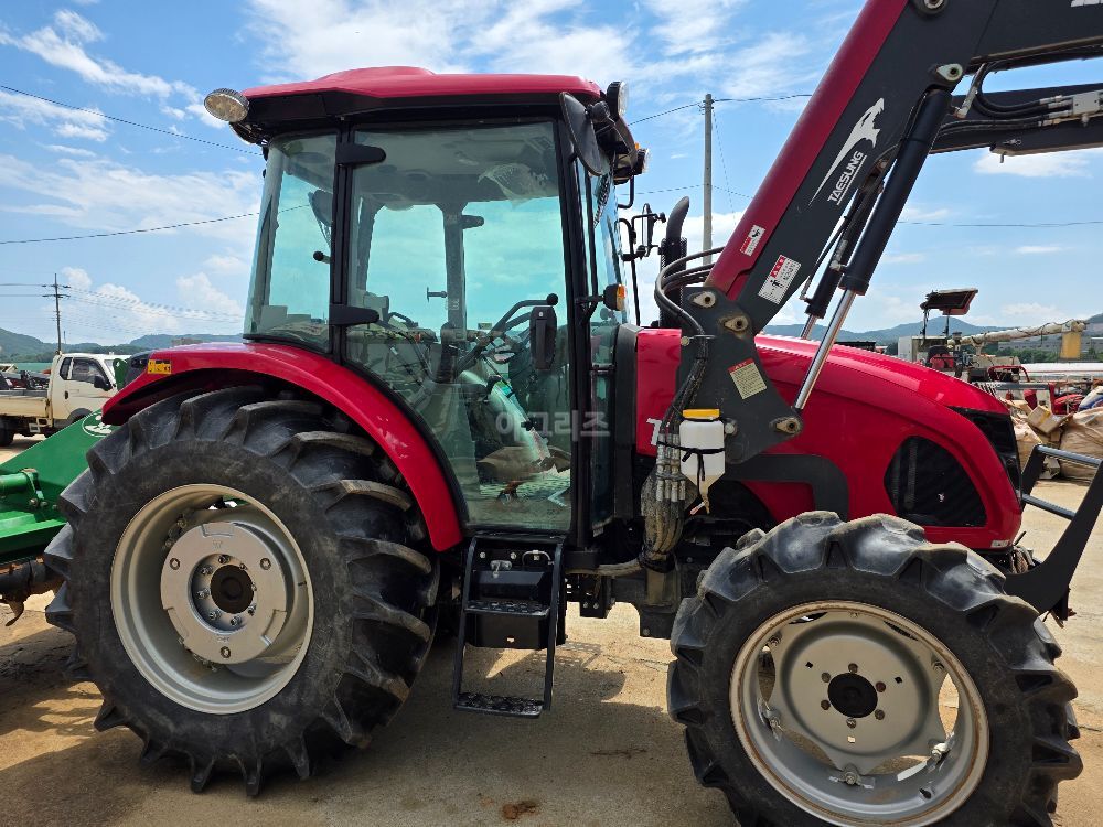 TYM Tractor TX76 (75hp) 뒤우측면