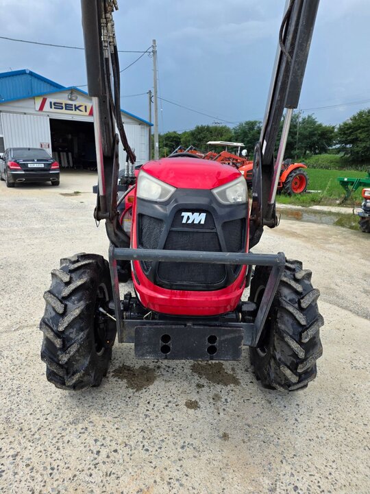 TYM 트랙터 G470 (47마력) 앞좌측면