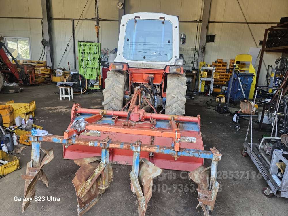 Daedong Tractor D4351 (43hp) 앞좌측면