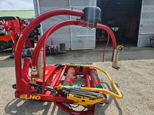  Bale Wrapper 랩피복기 중형 RF1002  앞좌측면