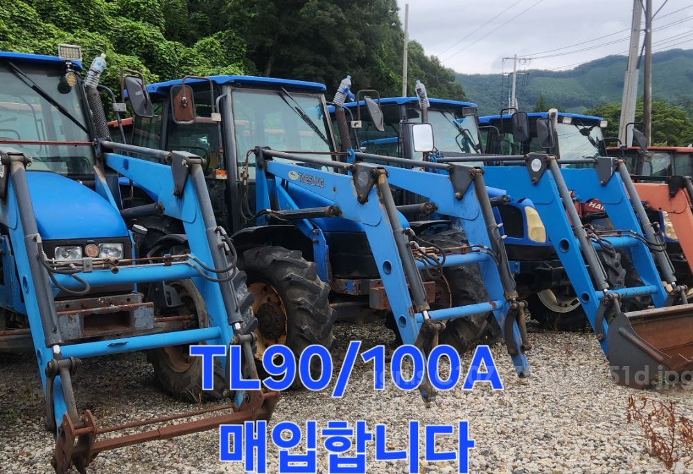 뉴홀랜드 트랙터 TL100 (95마력) 뒤우측면