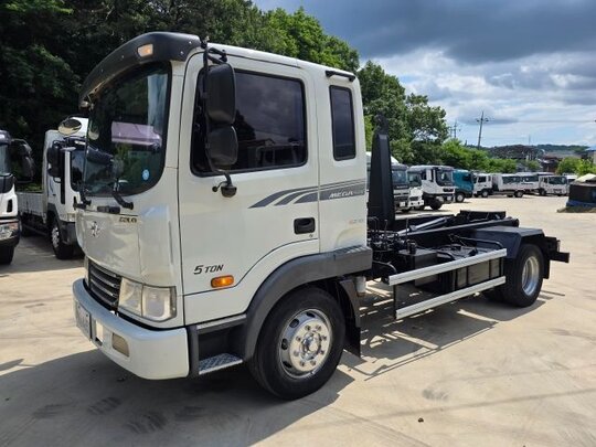 Hyundai 메가5톤 암롤 현대4.5톤암롤카고 5t  앞좌측면