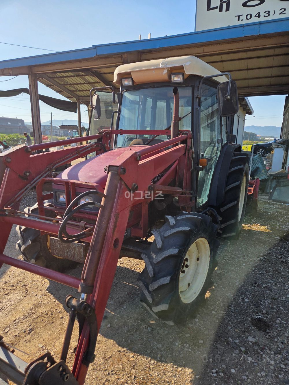 TYM 트랙터 T550 (55마력) 뒤우측면