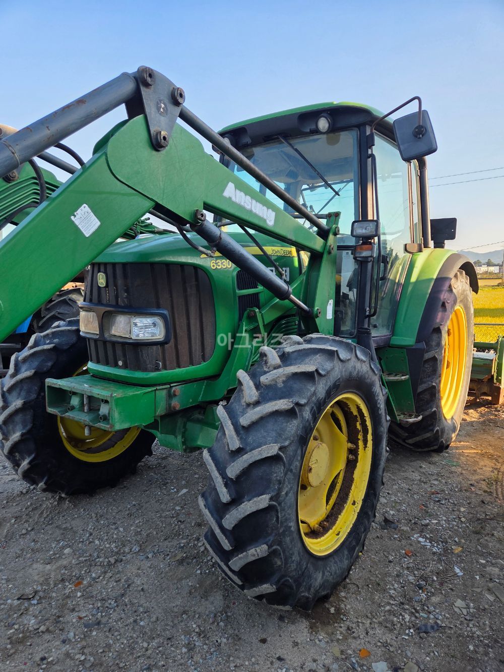 JohnDeere Tractor 6330 (105hp) 뒤우측면