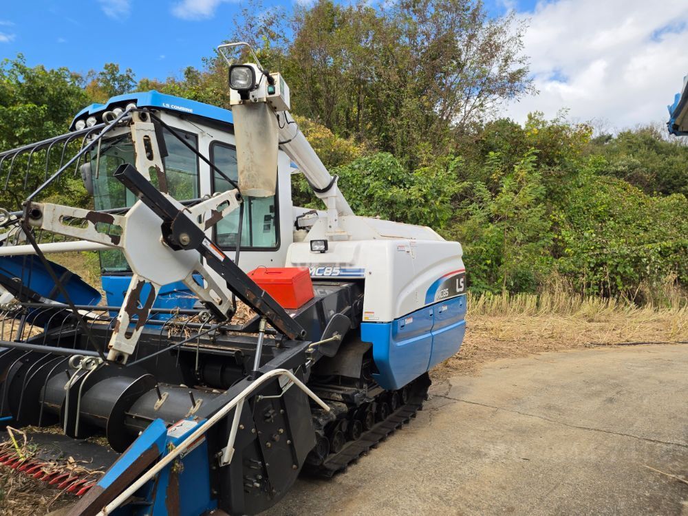 LS Combine Harvester MC85 (보통형) 뒤우측면