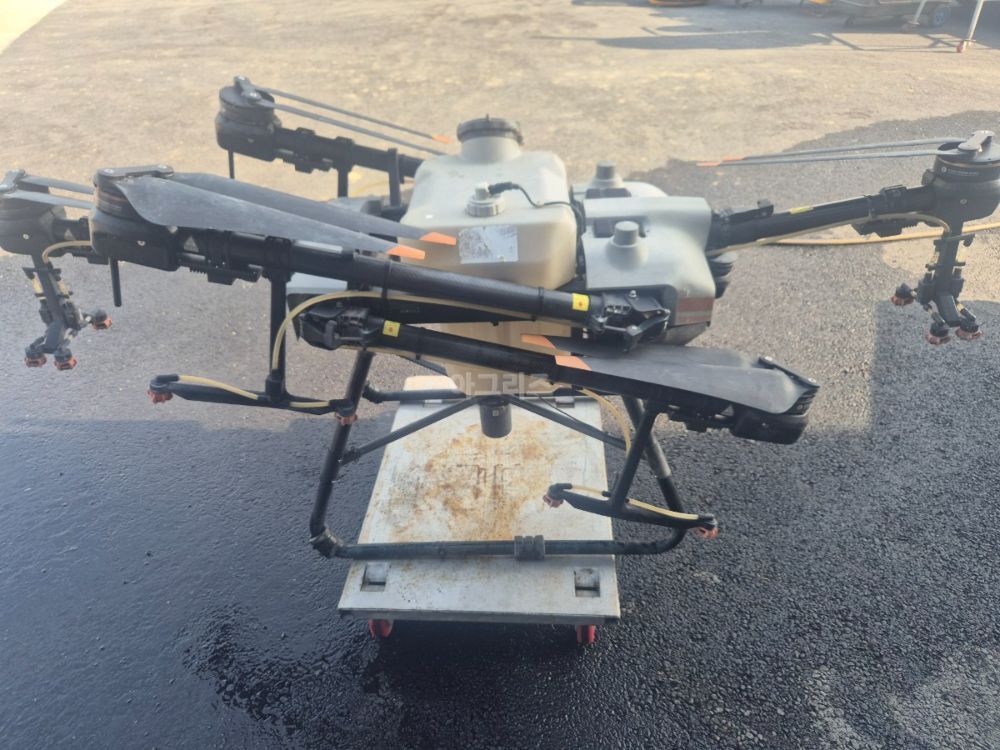 DJI 농업용드론 T30 뒤우측면