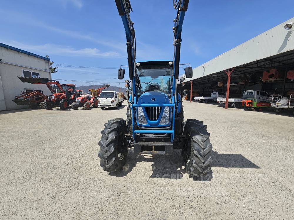 LS Tractor P7195 (97hp) 뒤우측면