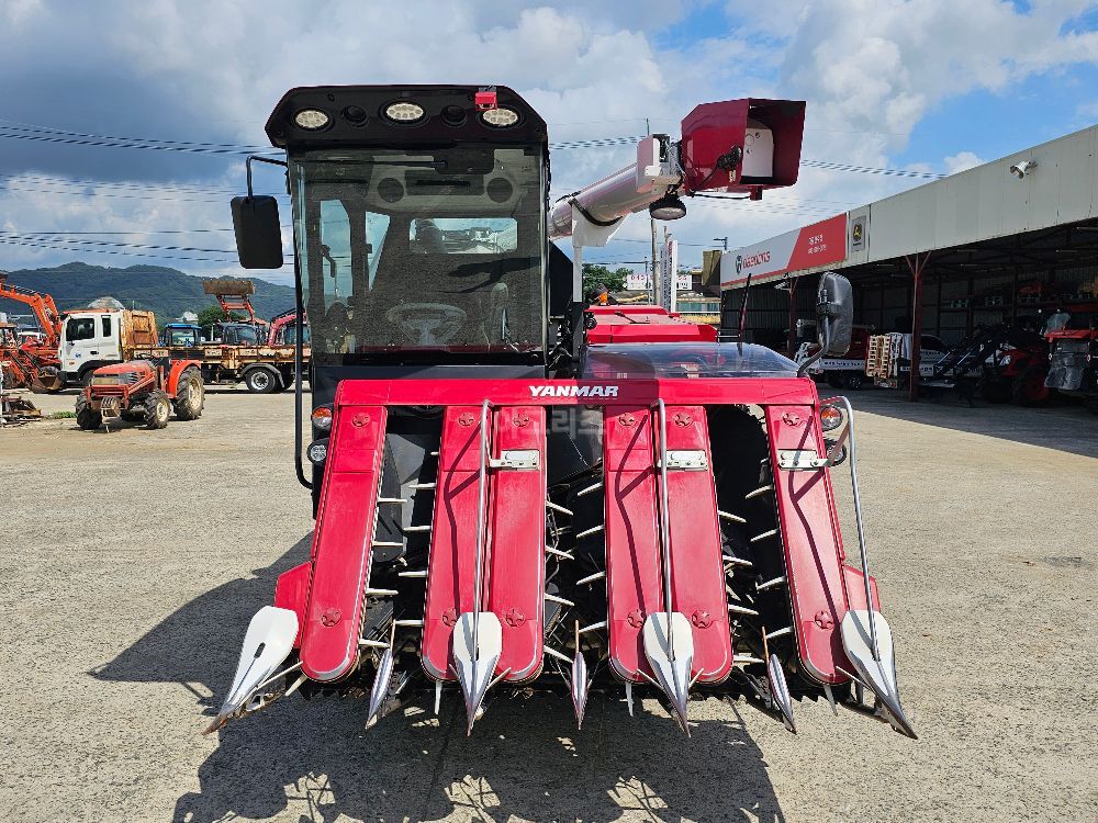 Yanmar Combine Harvester YH6140 (6Rows) 뒤우측면