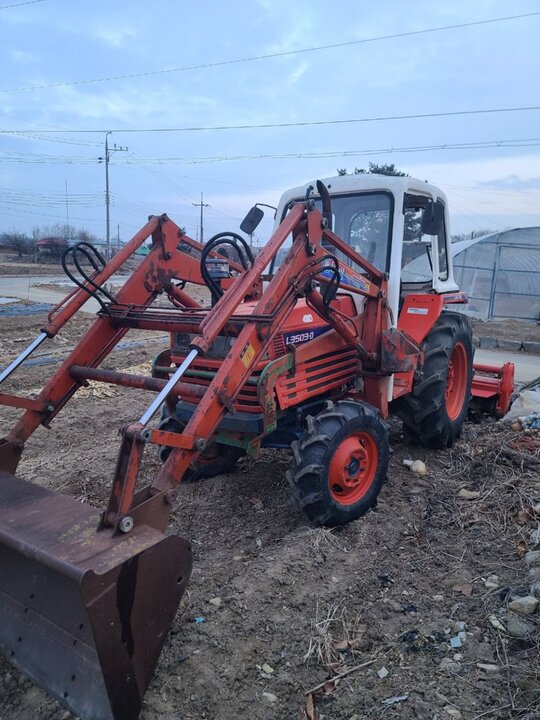 대동 트랙터 L3503-D (35마력) 앞좌측면