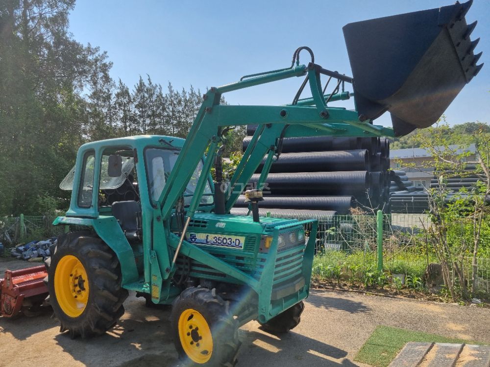 Daedong Tractor L3503-D (35hp) 뒤우측면