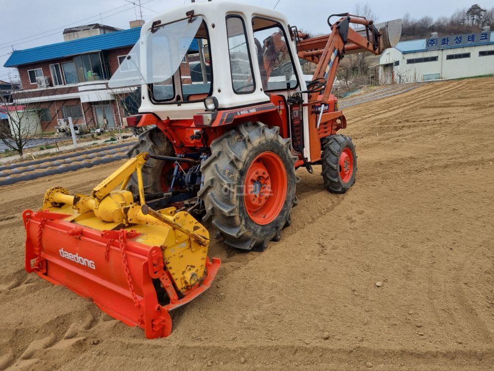 대동 트랙터 D3503 (35마력) 뒤우측면