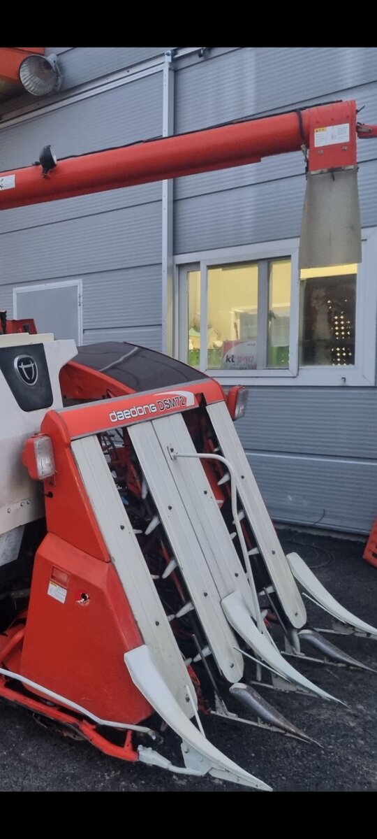 대동 콤바인 DSM72G (4조식) 앞좌측면