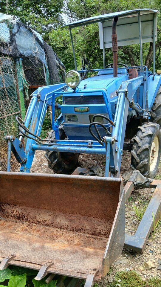 TYM 트랙터 T350 (35마력) 앞좌측면