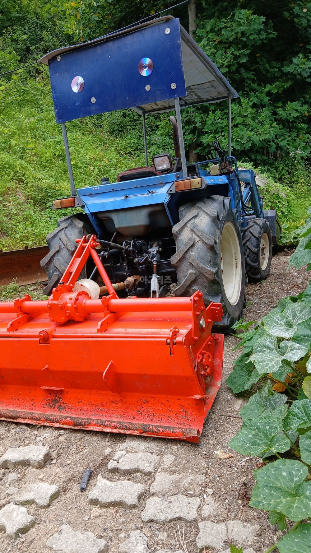 TYM 트랙터 T350 (35마력) 뒤우측면