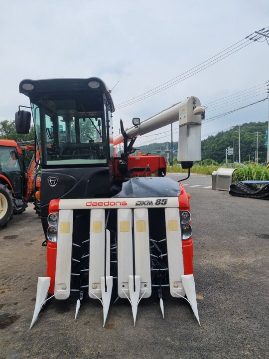 대동 콤바인 DXM85GFC (5조식) 앞좌측면