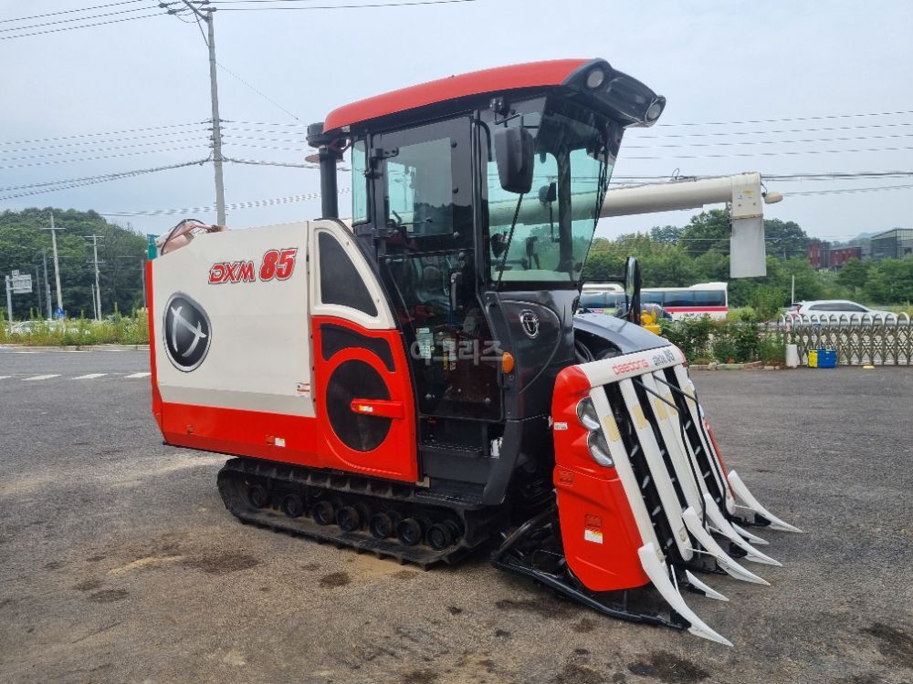 대동 콤바인 DXM85GFC (5조식) 뒤우측면