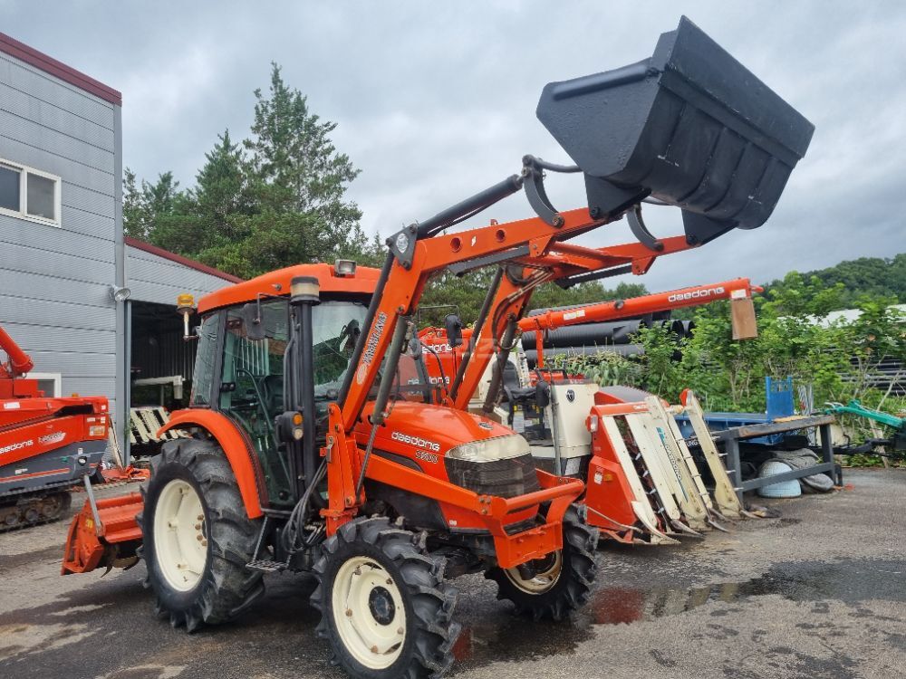 대동 트랙터 D500 (50마력) 뒤우측면
