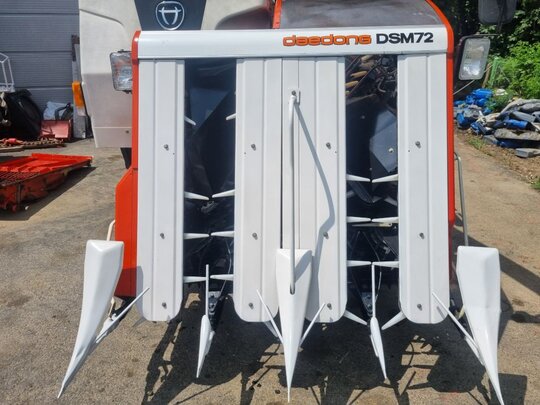 대동 콤바인 DSM72G (4조식) 앞좌측면