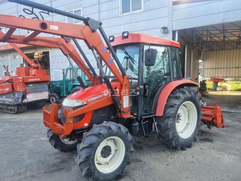 대동 트랙터 D580 (58마력) 뒤우측면