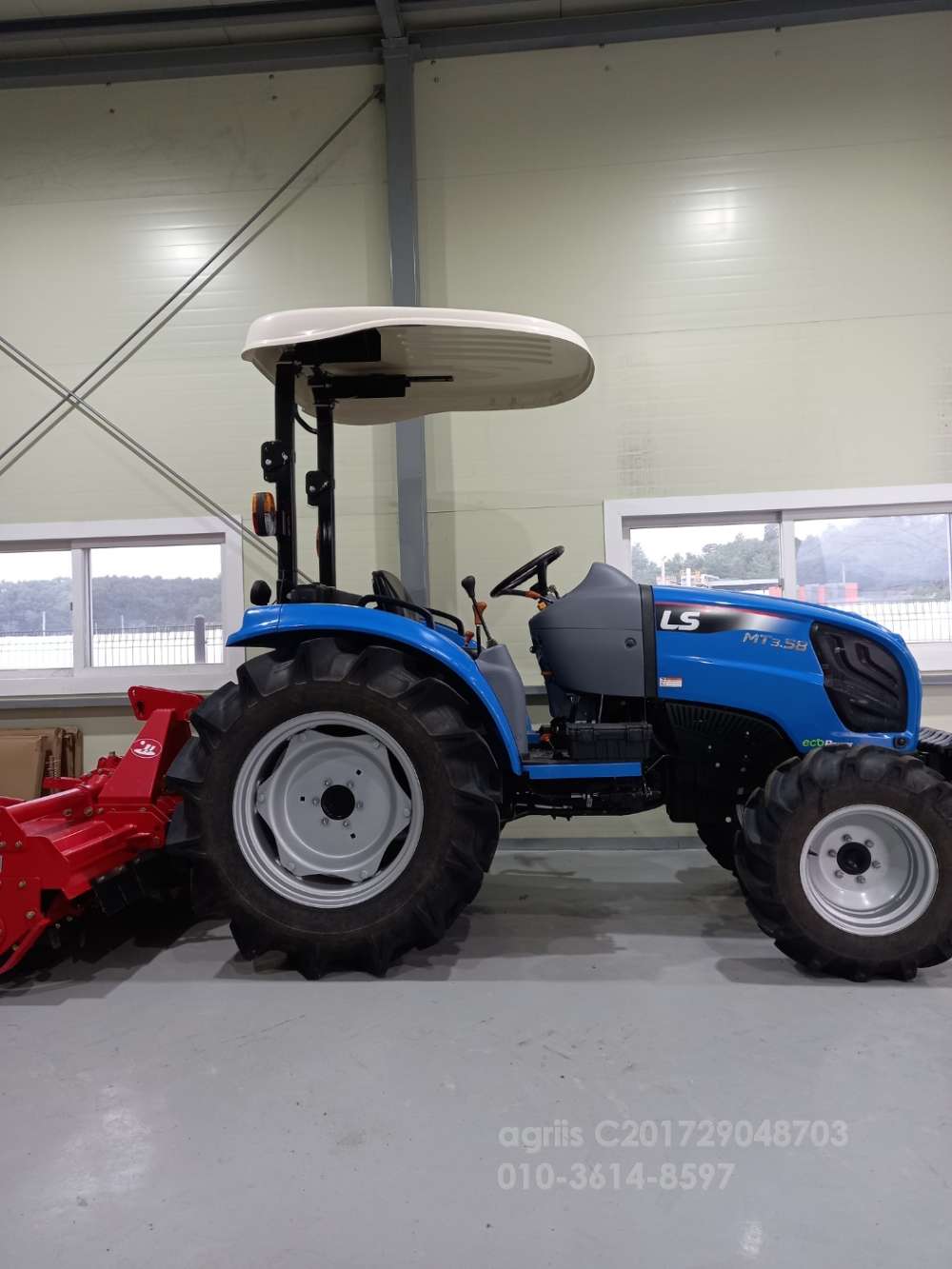 LS Tractor MT3.58 (58.9hp) 뒤우측면