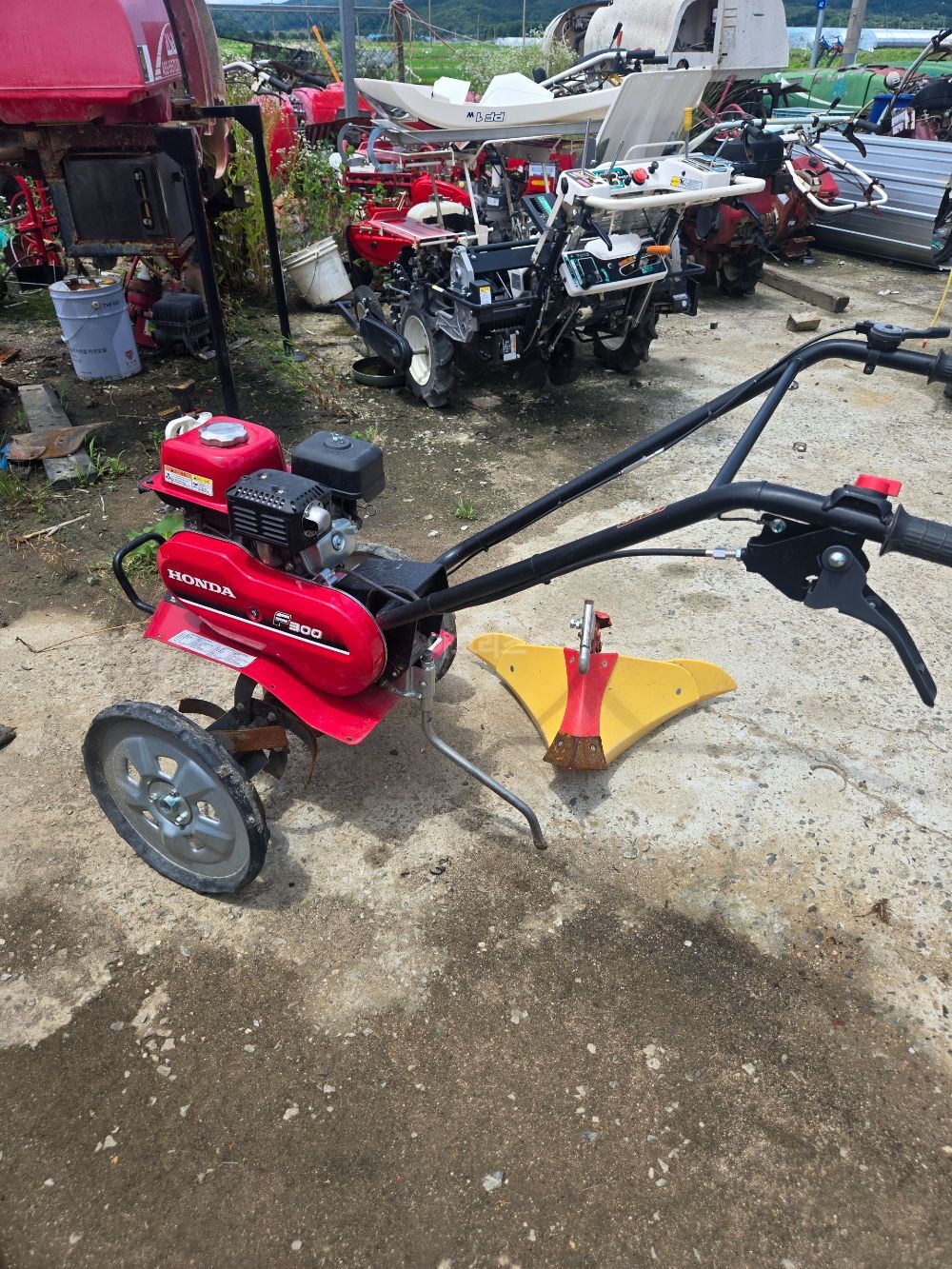 혼다 보행관리기 F300 뒤우측면