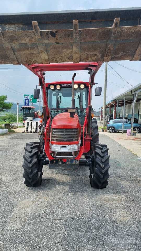 얀마 트랙터 EG775 (75마력) 앞좌측면