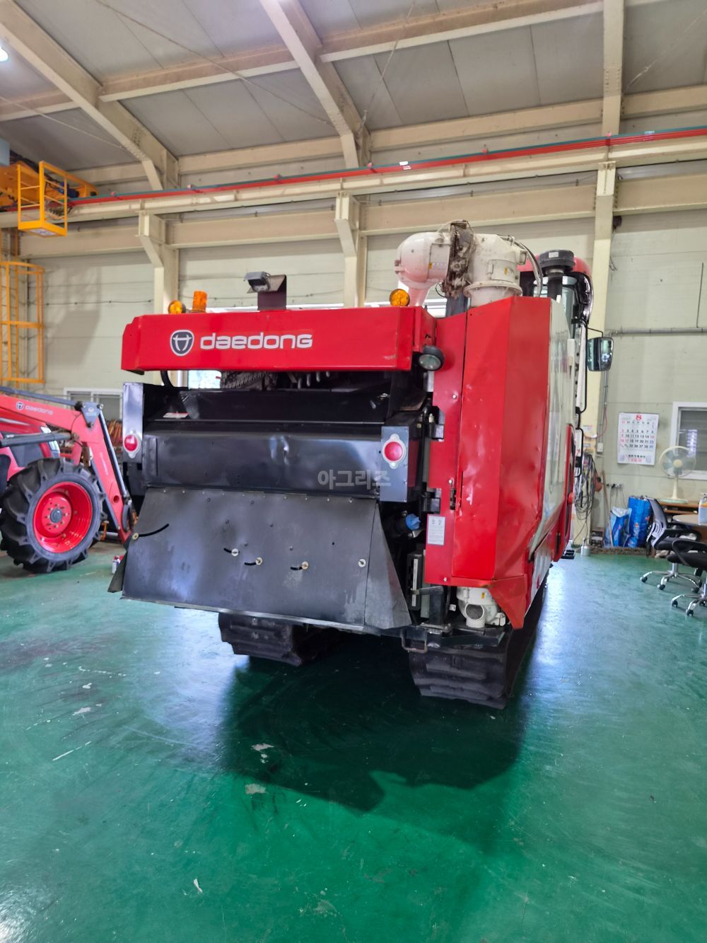 Daedong Combine Harvester DXM85GFC (5Rows) 뒤우측면