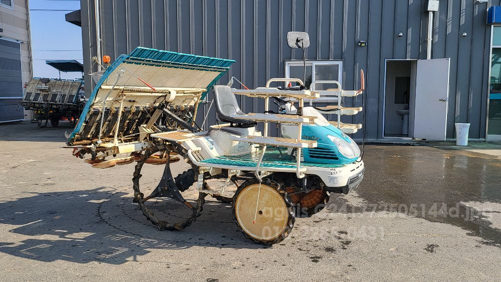 구보다 이앙기 SPU65 (6조식) 뒤우측면