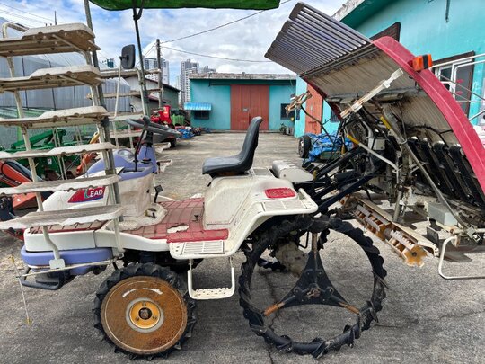 LS 이앙기 LV6 (6조식) 앞좌측면