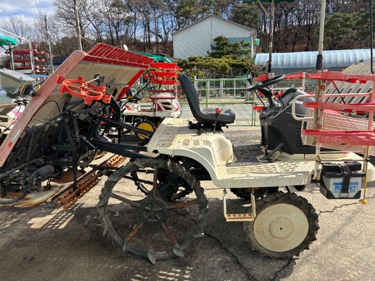 대동 이앙기 ERP60D (6조식) 앞좌측면