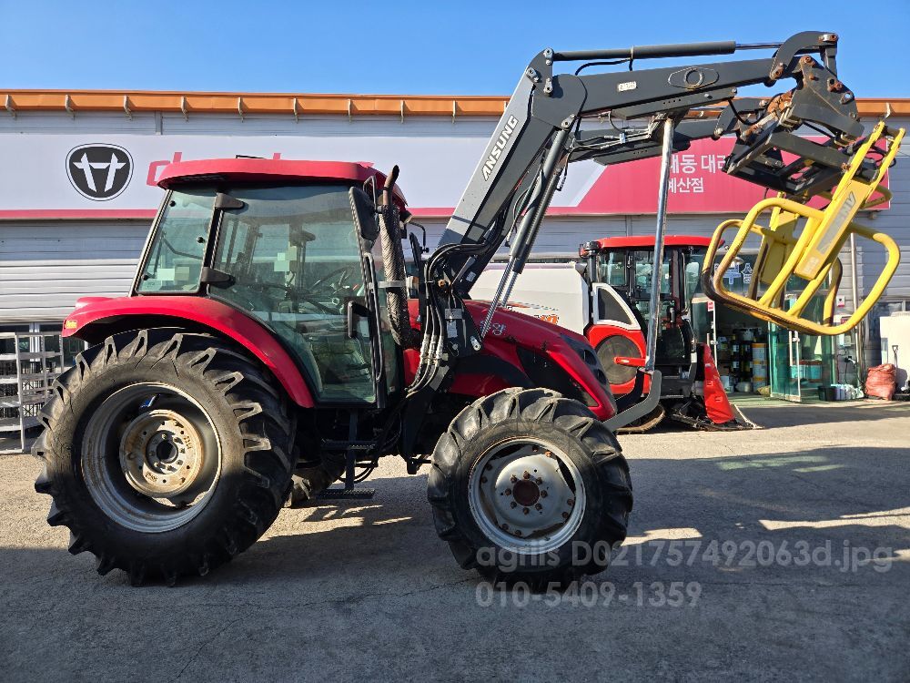 TYM 트랙터 T1003 (100마력) 뒤우측면