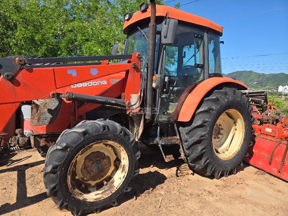 Daedong Tractor TS80 (80hp) 뒤우측면