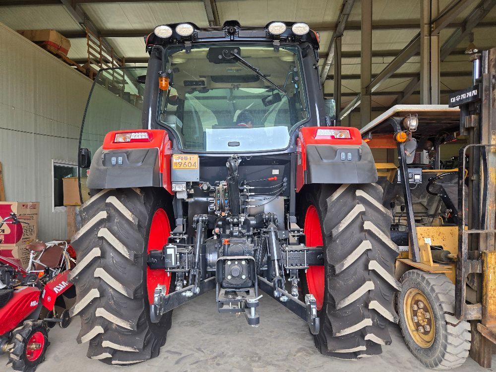 Daedong Tractor HX1200 (127hp) 뒤우측면