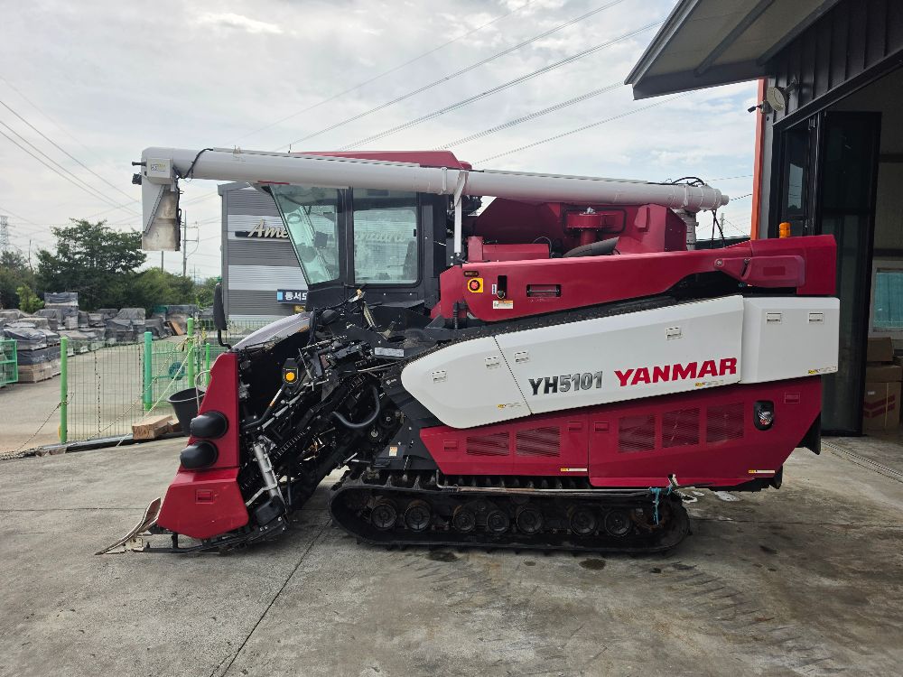 Yanmar Combine Harvester YH5101 (5Rows) 뒤우측면