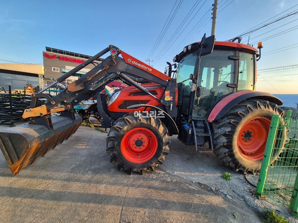 대동 트랙터 PX1300 (125마력) 뒤우측면