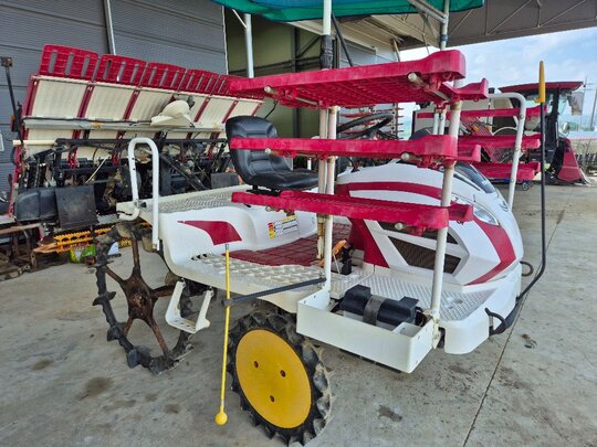 Yanmar Rice transplanter YR6DZ (6Rows) 앞좌측면