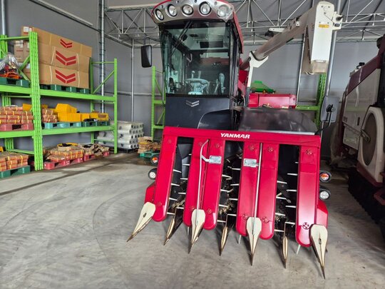 Yanmar Combine Harvester YH6115 (6Rows) 앞좌측면