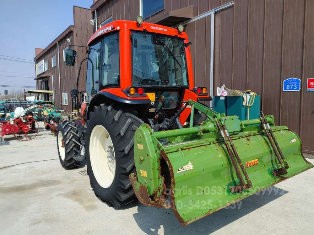 Daedong Tractor D852 (80hp) 운전석