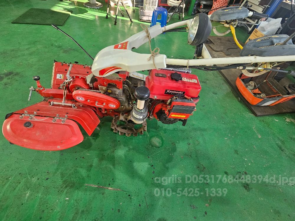 Shibaura Cultivator AMC-880SM (6.5hp) 뒤우측면
