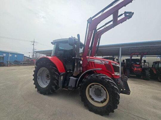 아세아 트랙터 MF6614 (140마력) 앞좌측면