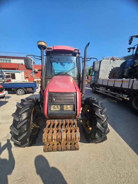 TYM 트랙터 T720S (72마력) 앞좌측면