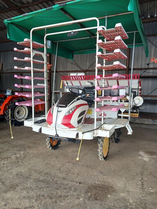 Yanmar Rice transplanter YR8D (8Rows) 앞좌측면