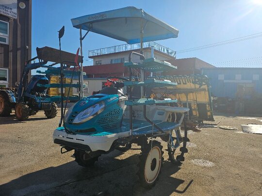 Kubota Rice transplanter KWP69DF (6Rows) 앞좌측면