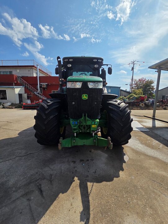 JohnDeere Tractor 7230R (230hp) 앞좌측면