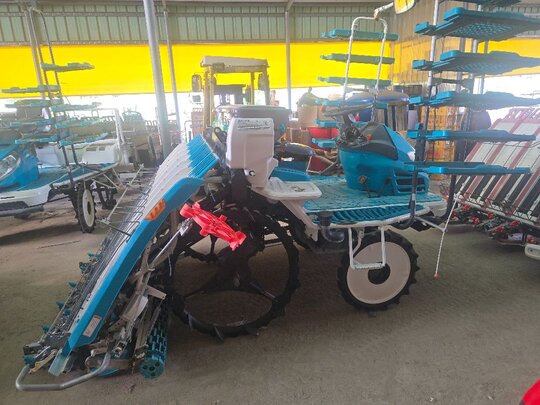 Kubota Rice transplanter KZP67F (6Rows) 앞좌측면