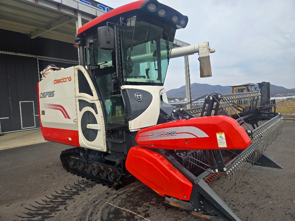 대동 콤바인 DSF85C (보통형) 앞좌측면