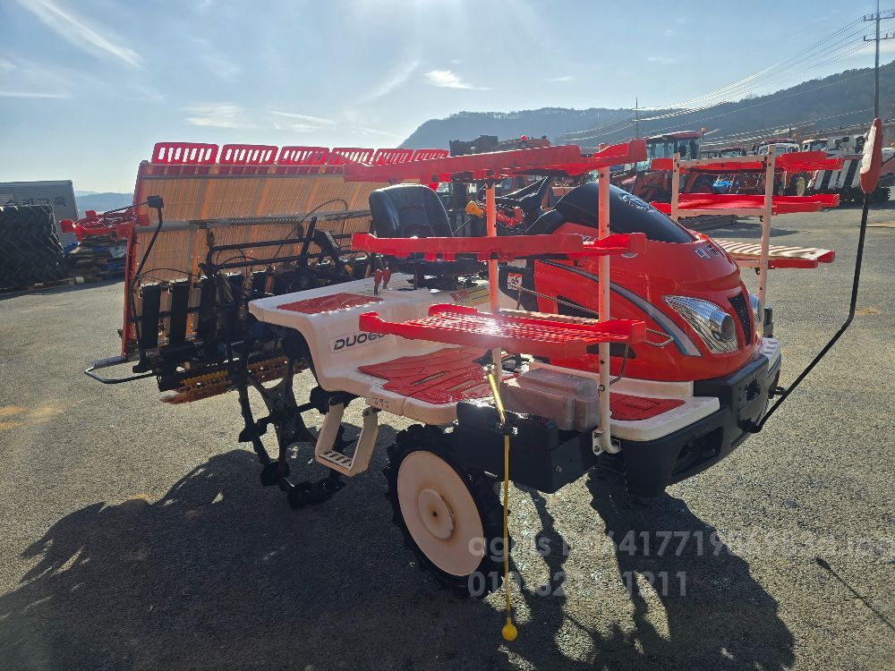 Daedong Rice transplanter DUO60 (6Rows) 뒤우측면