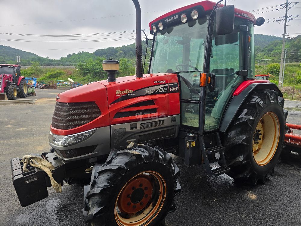 Yanmar Tractor EG782 (82hp) 뒤우측면