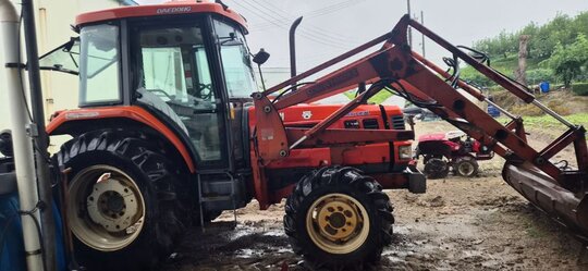 Daedong Tractor D65 (65hp) 앞좌측면