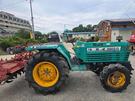대동 트랙터 L3503-D (35마력) 앞좌측면